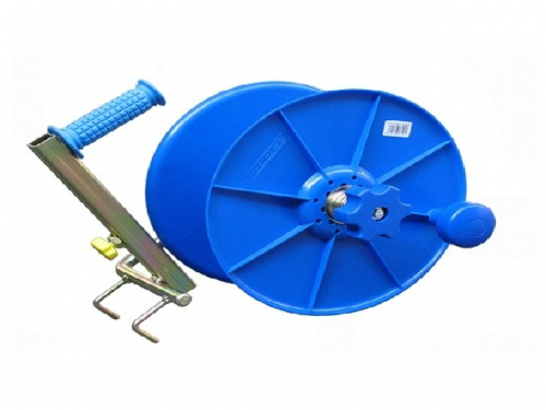 A reel with a blockade, brake and hooks for hanging on a post