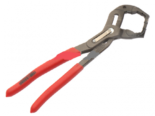 Assembly pliers for crimping cups and pipe fittings for drip watering system